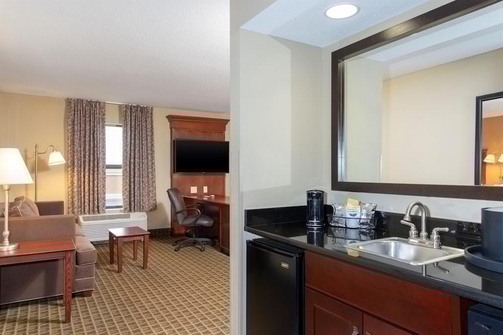Hampton Inn & Suites ולפראיסו מראה חיצוני תמונה